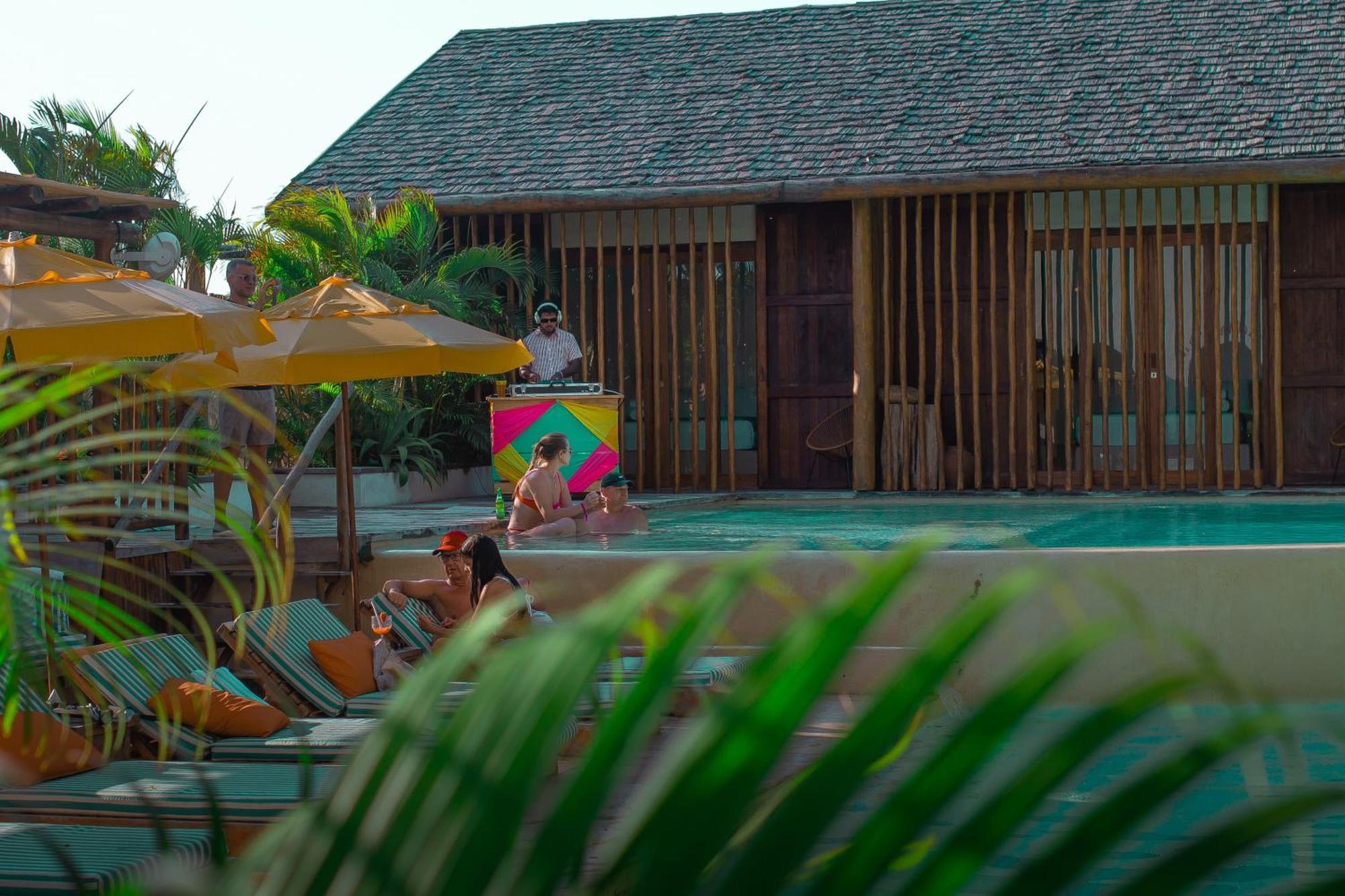 Cafe Jeri Hotel Jijoca de Jericoacoara Exterior foto The pool at the hotel